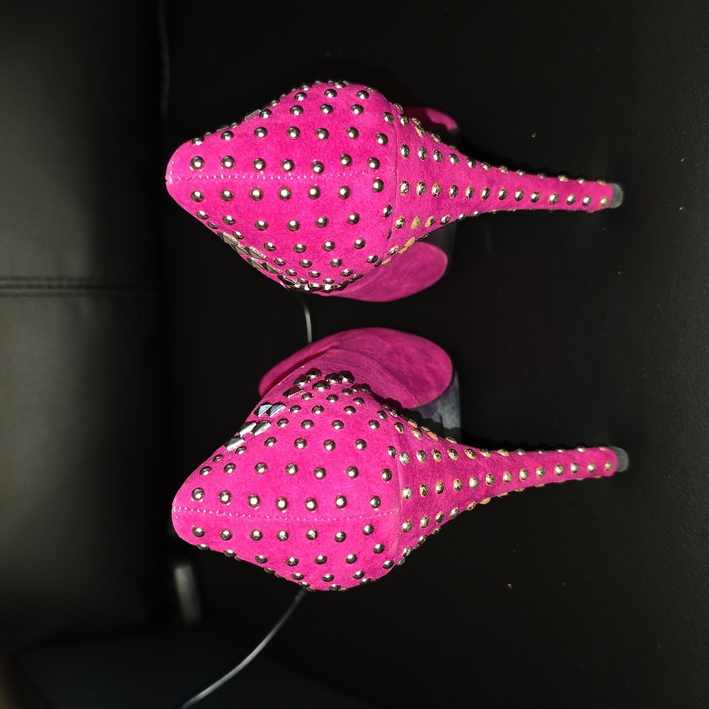 Shoes - Picture 4 of 6